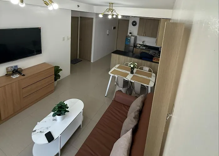 Spacious 2br At Moa * Manila